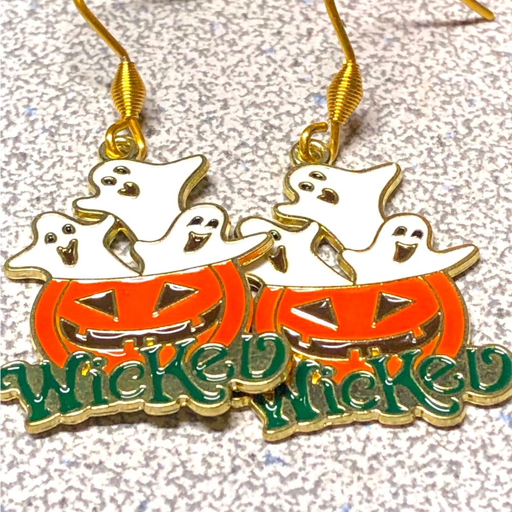 2/20 🎃Cute ghost Halloween pumpkin with WICKED Script earrings-gold